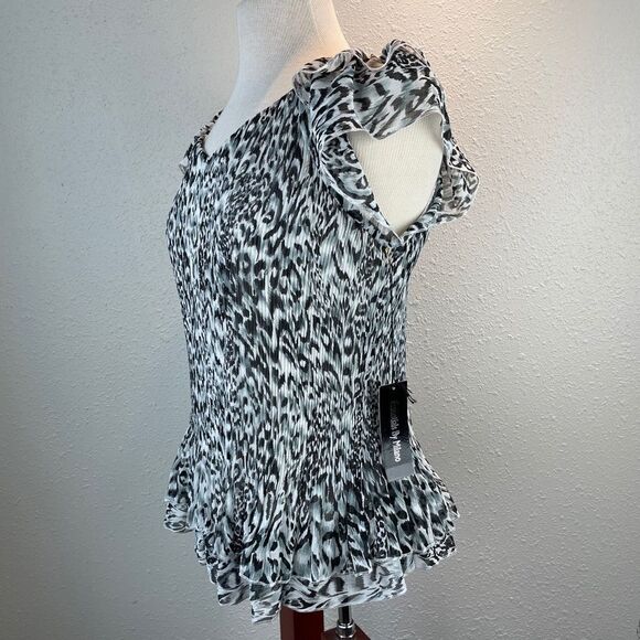 NWT Essentials by Milano Blouse Top Size M - Picture 3 of 8